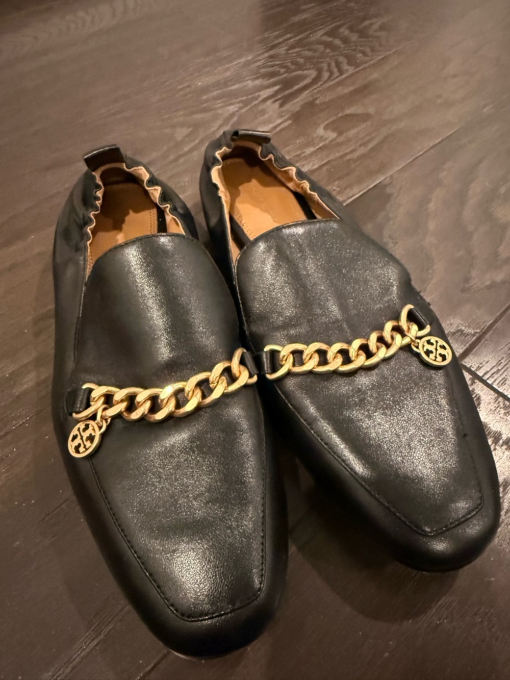 Tory Burch Black Leather Slip-On Loafers with Gold Chain Accent - size 9
